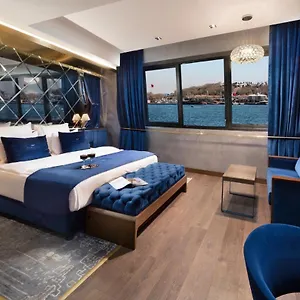 The Wings 4*, Istanbul Turkey